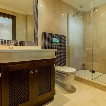 Apartment Stunning Detached In The Gated And Peaceful