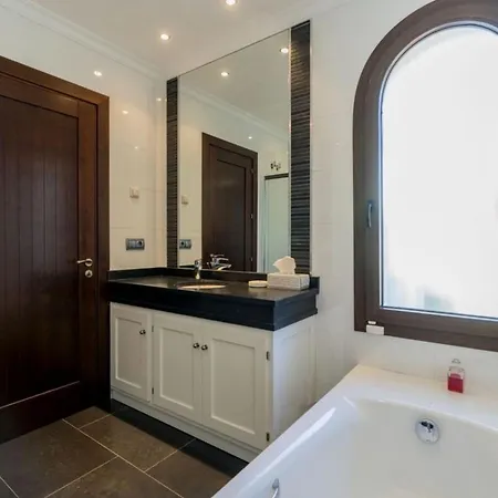 Stunning Detached In The Gated And Peaceful * Bodrum