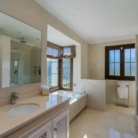 Stunning Detached In The Gated And Peaceful * Bodrum